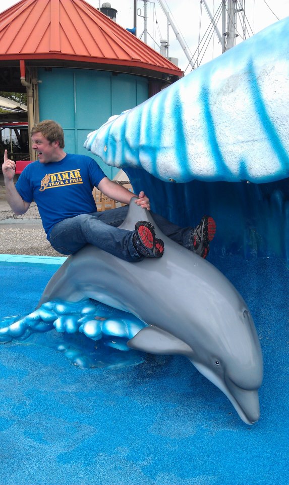 599074_10152631375070328_696599910_n